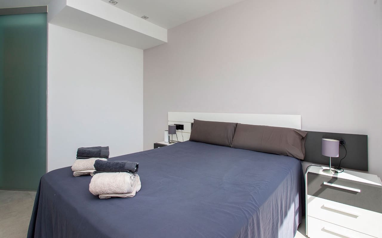 3 slaapkamer Appartement te huur in Alicante stad met zwembad garage - € 950 (Ref: 9263388)