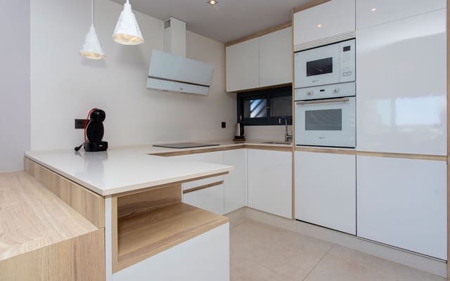 3 slaapkamer Appartement te huur in Alicante stad met zwembad garage - € 950 (Ref: 9263388)