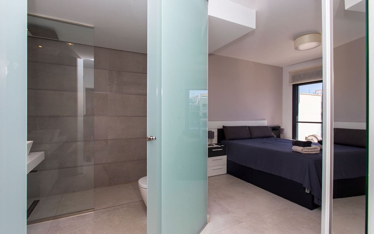 3 slaapkamer Appartement te huur in Alicante stad met zwembad garage - € 950 (Ref: 9263388)