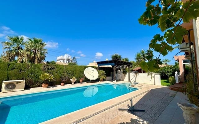 3 soverom Villa til salgs i Cabo Roig, Orihuela med svømmebasseng - € 790 000 (Ref: 9270248)