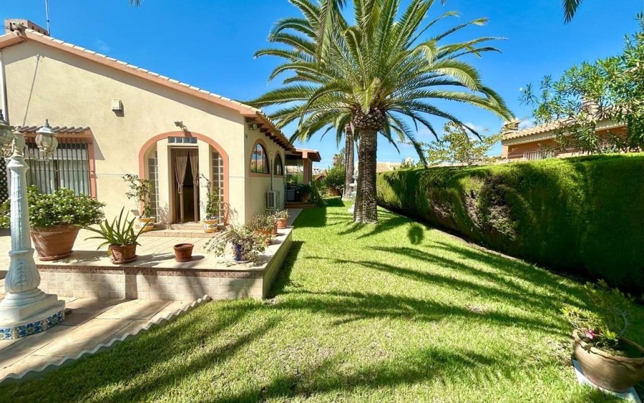 3 soverom Villa til salgs i Cabo Roig med svømmebasseng - € 790 000 (Ref: 9270248)