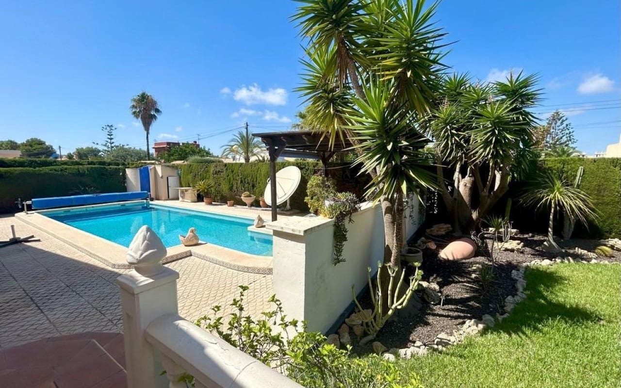 3 soverom Villa til salgs i Cabo Roig med svømmebasseng - € 790 000 (Ref: 9270248)