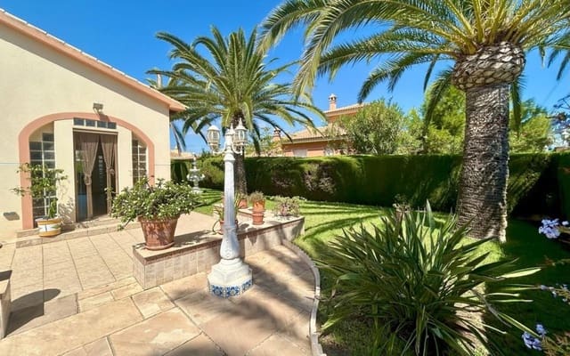 3 soverom Villa til salgs i Cabo Roig, Orihuela med svømmebasseng - € 790 000 (Ref: 9270248)