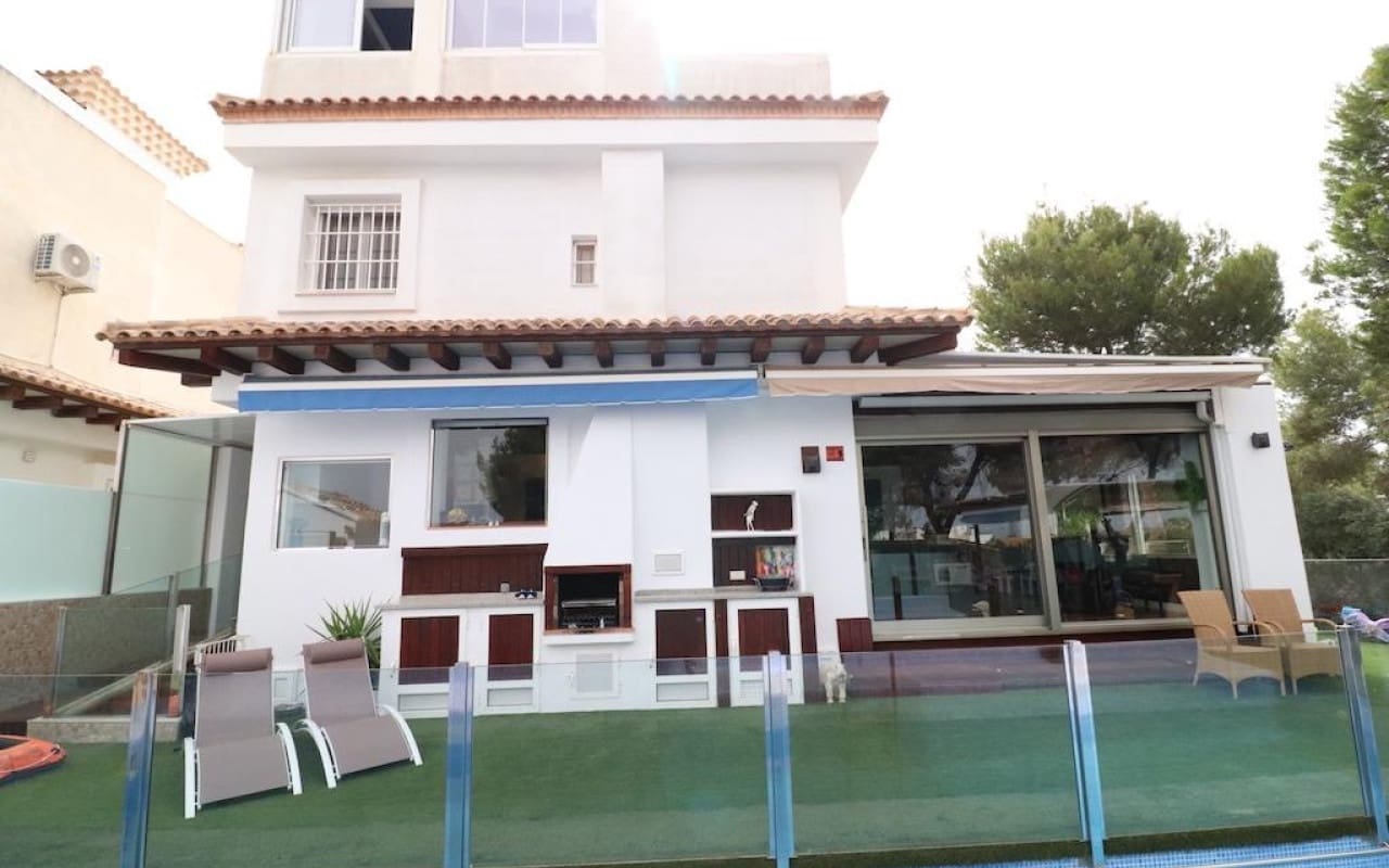 3 camera da letto Villa in vendita in Orihuela Costa con piscina - 460.000 € (Rif: 9270249)