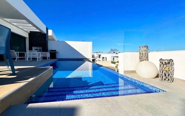 3 camera da letto Villa in vendita in Ciudad Quesada, Rojales con piscina - 618.000 € (Rif: 9270251)