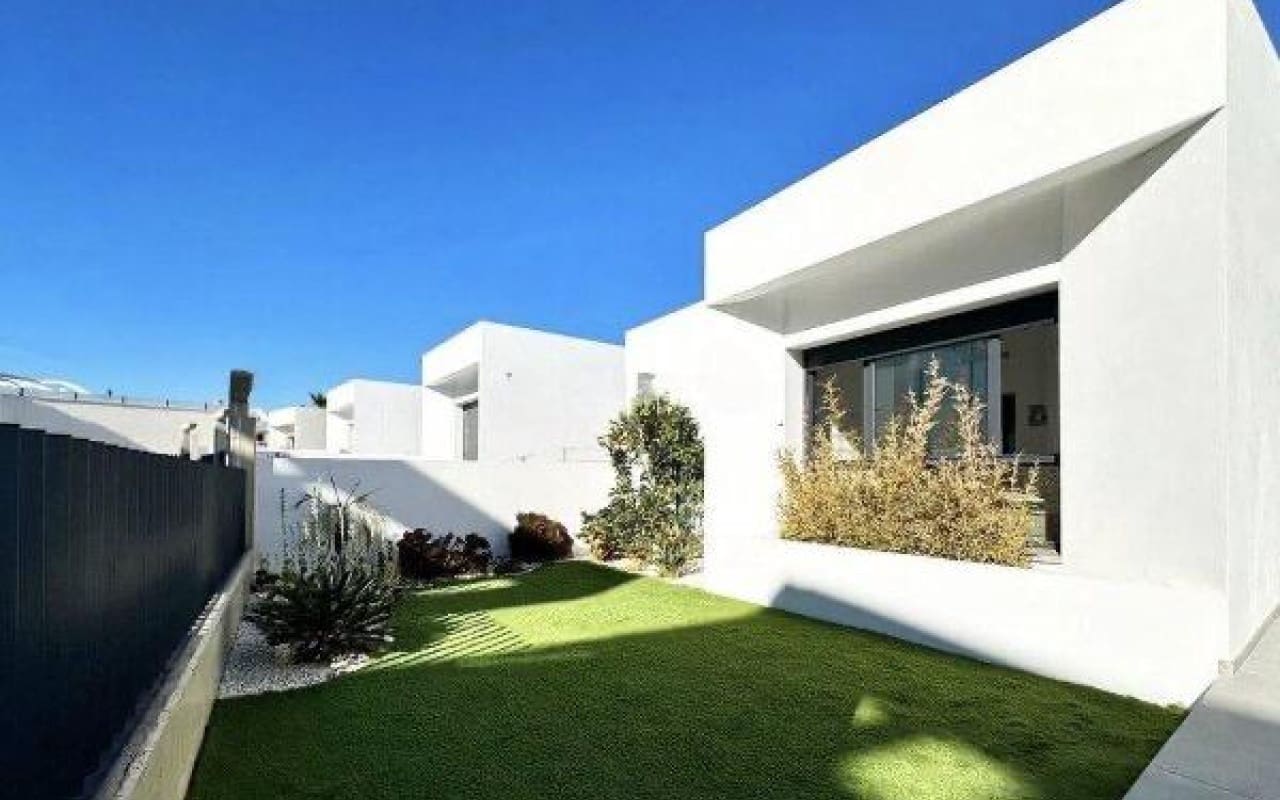 3 camera da letto Villa in vendita in Ciudad Quesada con piscina - 618.000 € (Rif: 9270251)