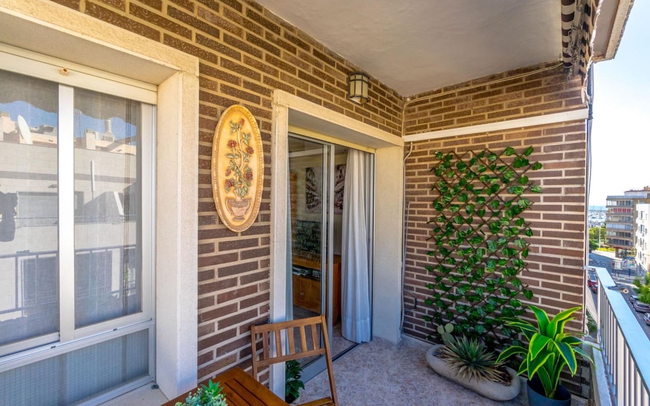 3 sypialnia Apartament na sprzedaż w Torrevieja - 225 000 € (Ref: 9270254)