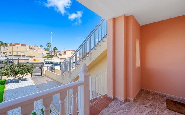 3 Zimmer Apartment zu verkaufen in San Miguel de Salinas mit Pool - 199.000 € (Ref: 9270255)