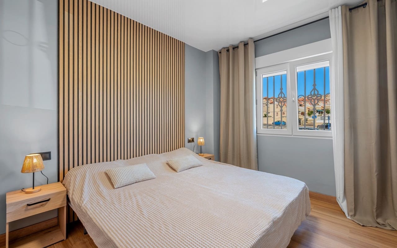 3 Zimmer Apartment zu verkaufen in San Miguel de Salinas mit Pool - 199.000 € (Ref: 9270255)