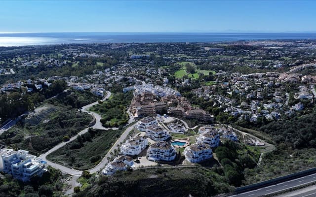 2 soveværelse Lejlighed til salg i Los Naranjos, Marbella med swimmingpool - € 609.500 (Ref: 9273129)