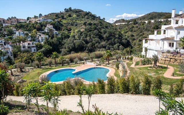 2 soveværelse Lejlighed til salg i Los Naranjos, Marbella med swimmingpool - € 609.500 (Ref: 9273129)