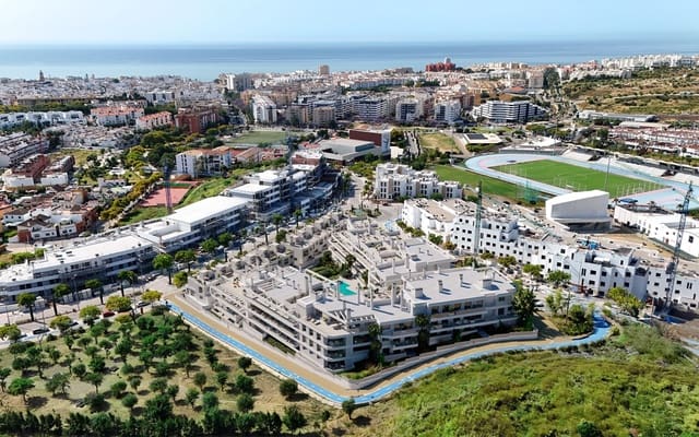 2 Zimmer Apartment zu verkaufen in Zona Calvario, Estepona mit Pool - 450.000 € (Ref: 9273135)