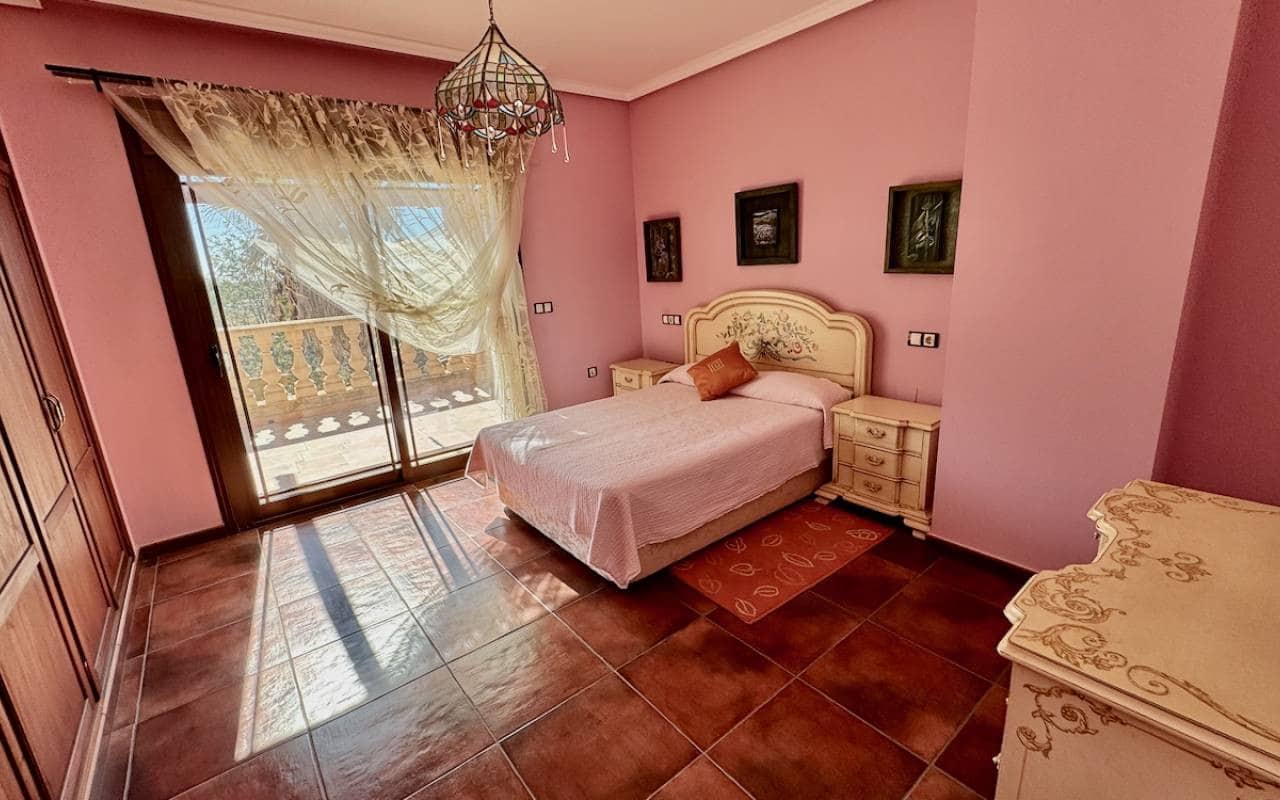 4 bedroom Finca/Country House for sale in Los Montesinos with pool - € 780,000 (Ref: 9282609)