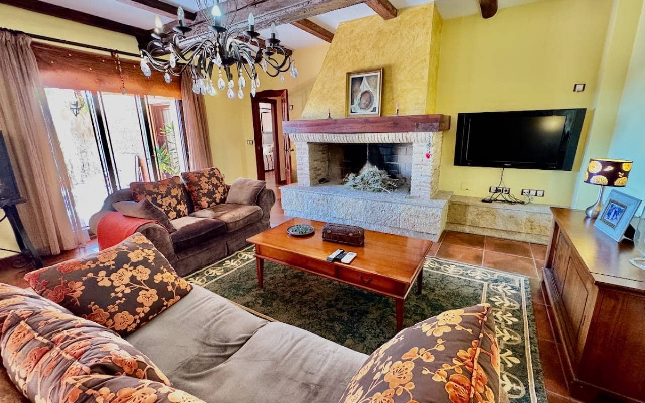 4 bedroom Finca/Country House for sale in Los Montesinos with pool - € 780,000 (Ref: 9282609)