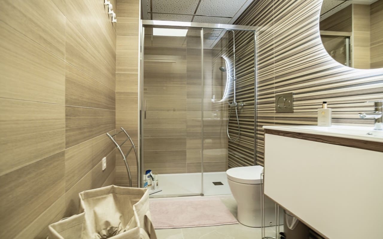 Apartamento de 2 habitaciones en Torrevieja en venta con piscina - 279.000 € (Ref: 9292323)