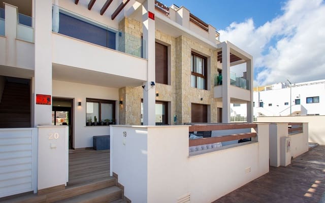 2 quarto Bungalow para venda em Los Balcones com piscina - 275 000 € (Ref: 9297172)