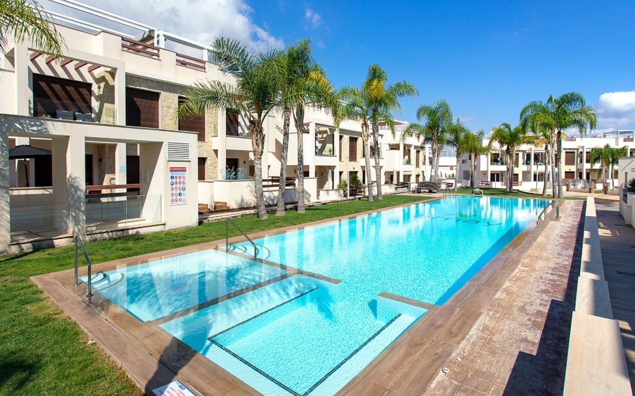 2 slaapkamer Bungalow te koop in Los Balcones met zwembad - € 275.000 (Ref: 9297172)