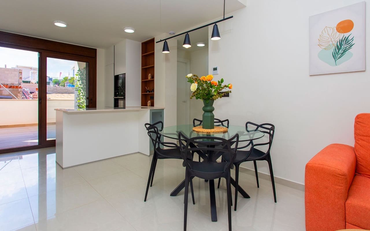 2 slaapkamer Bungalow te koop in Los Balcones met zwembad - € 275.000 (Ref: 9297172)