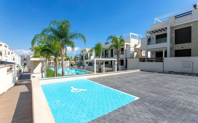 2 quarto Bungalow para venda em Los Balcones com piscina - 275 000 € (Ref: 9297172)