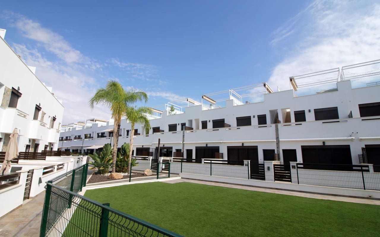 3 bedroom Townhouse for sale in Pilar de la Horadada with pool - € 354,900 (Ref: 9304679)