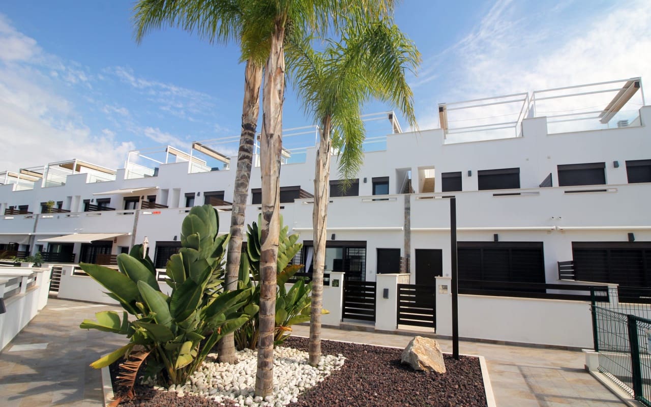 3 bedroom Townhouse for sale in Pilar de la Horadada with pool - € 354,900 (Ref: 9304679)