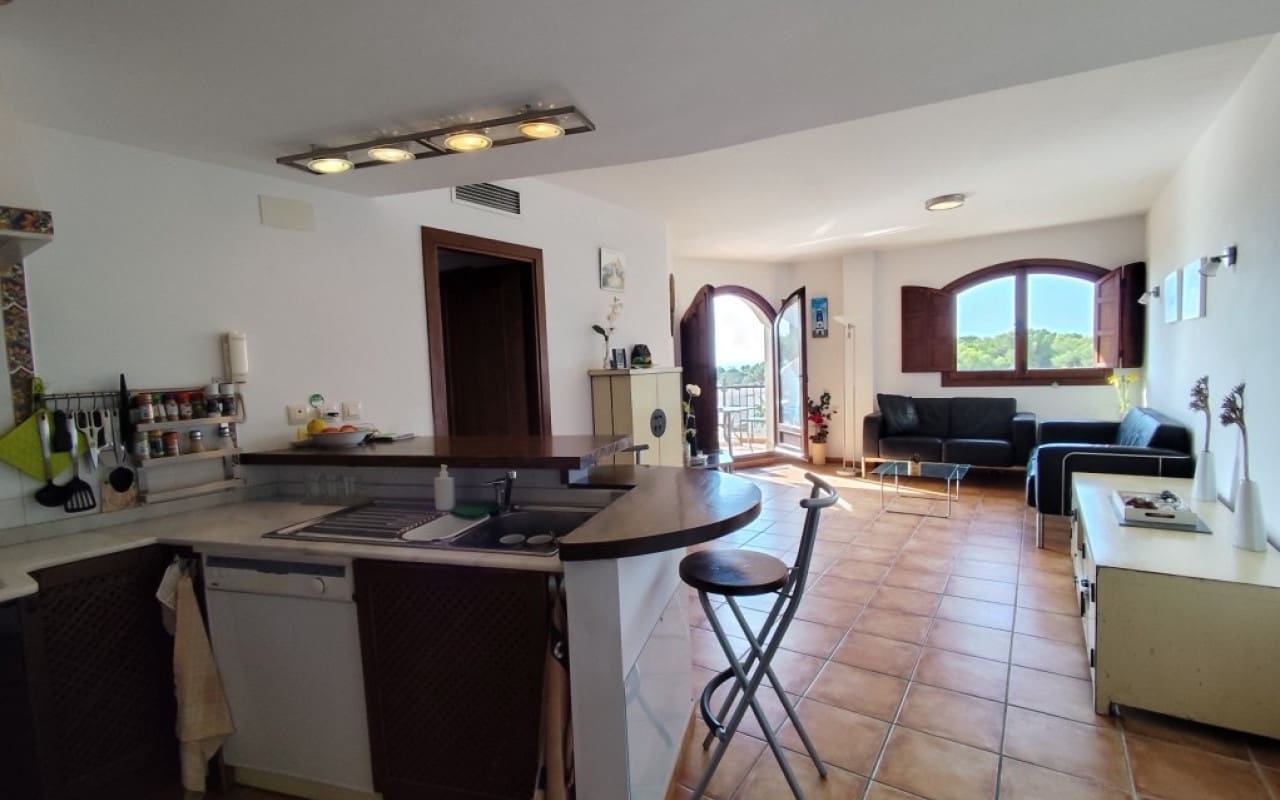 2 slaapkamer Penthouse te koop in Punta Prima met zwembad - € 299.900 (Ref: 9304685)