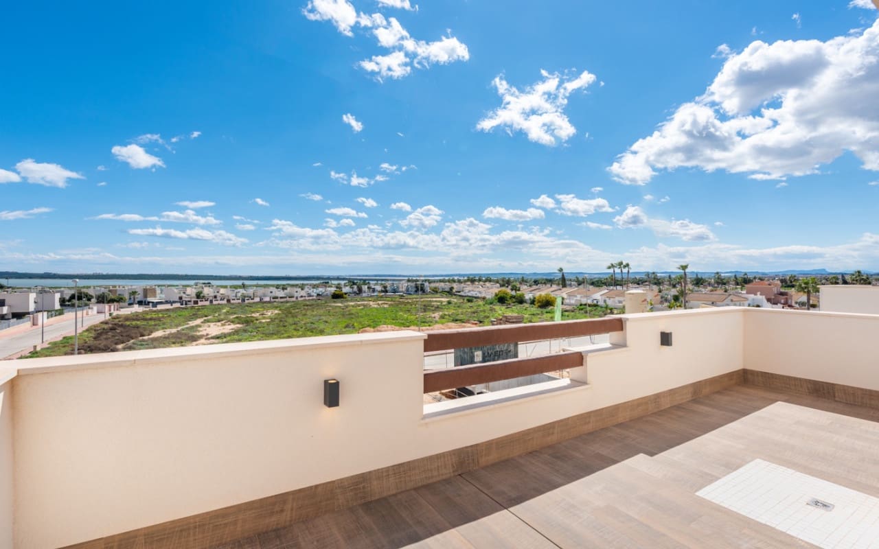 Chalet de 3 habitaciones en Ciudad Quesada en venta - 650.000 € (Ref: 9305222)