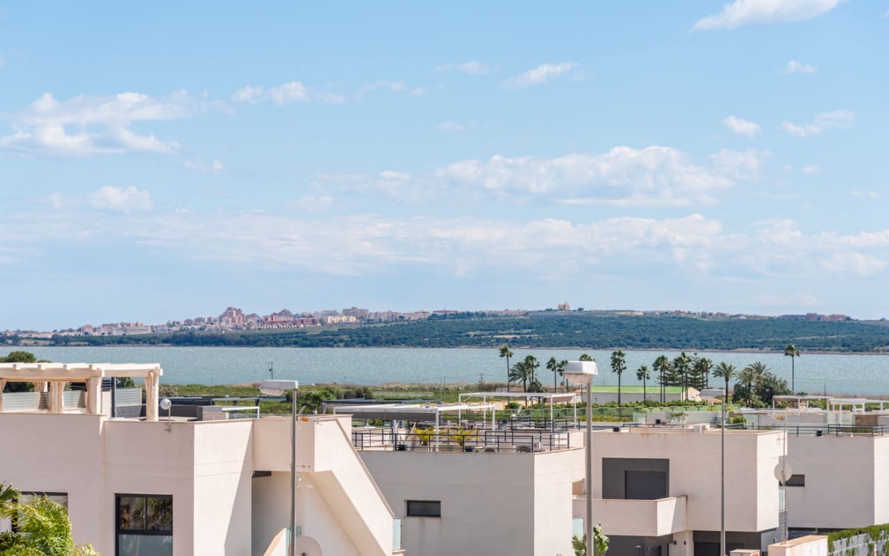 Chalet de 3 habitaciones en Ciudad Quesada en venta - 650.000 € (Ref: 9305222)