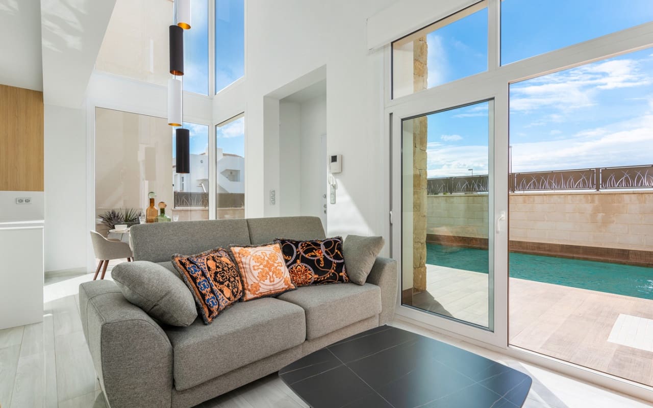 Chalet de 3 habitaciones en Ciudad Quesada en venta - 650.000 € (Ref: 9305222)