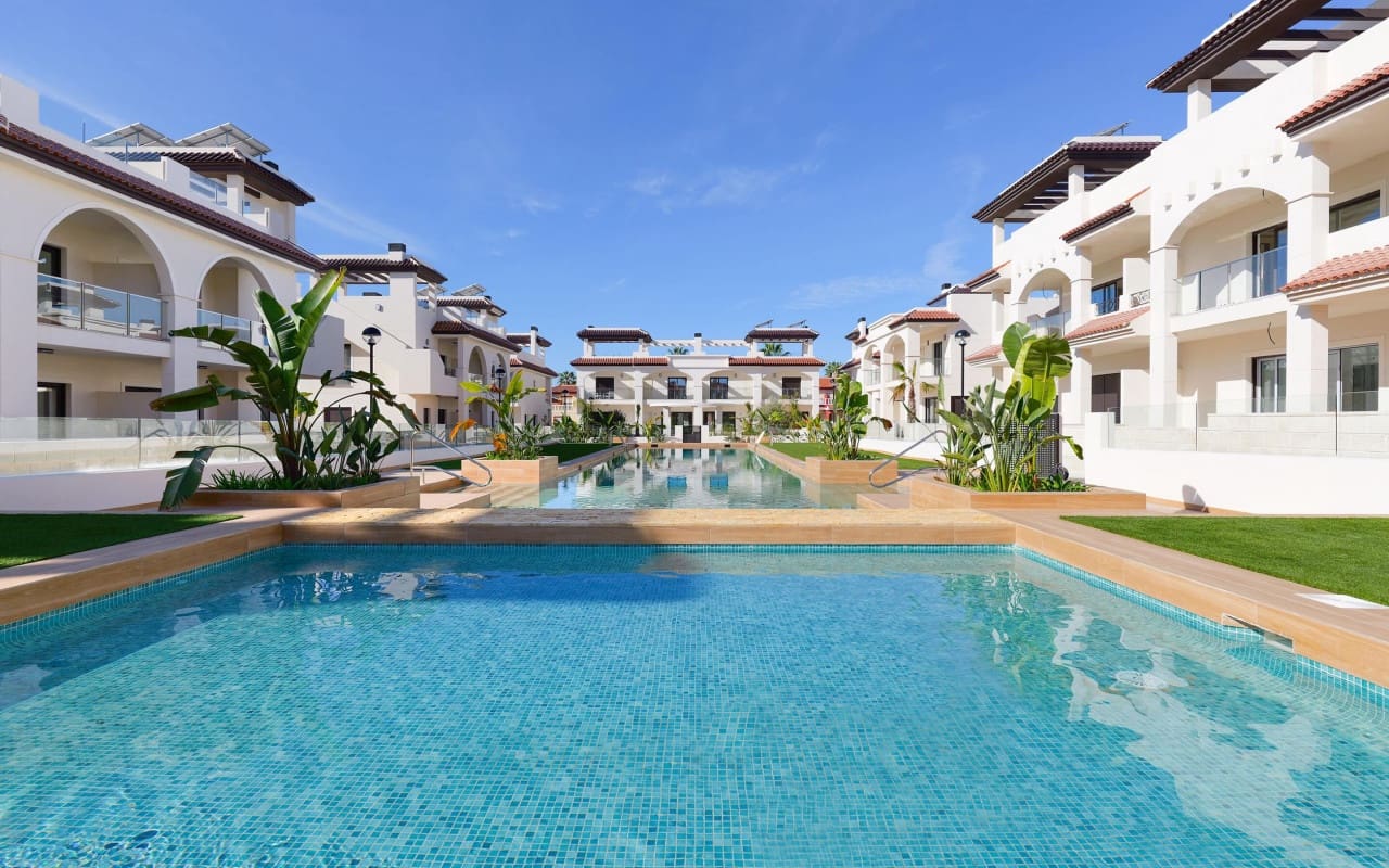 3 slaapkamer Huis te koop in Ciudad Quesada met zwembad - € 414.000 (Ref: 9305223)