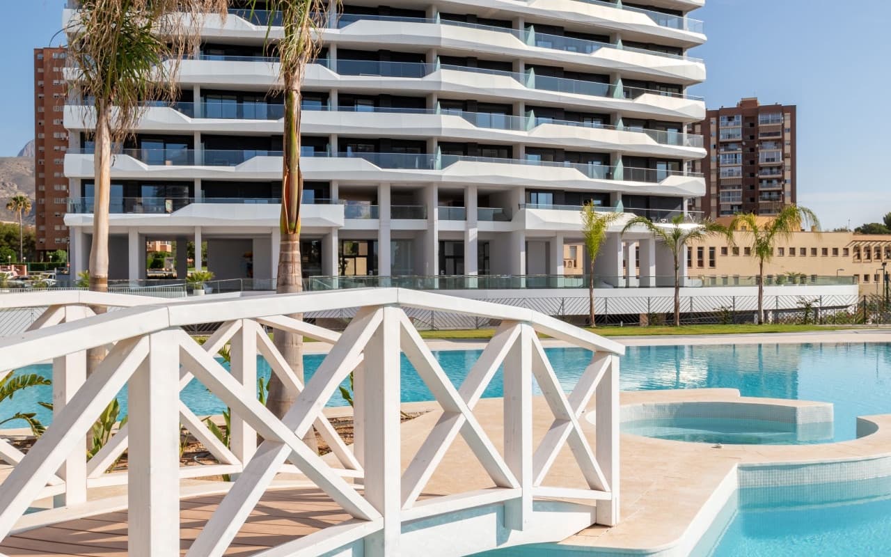 2 chambre Appartement à vendre à Benidorm avec piscine - 690 000 € (Ref: 9309050)