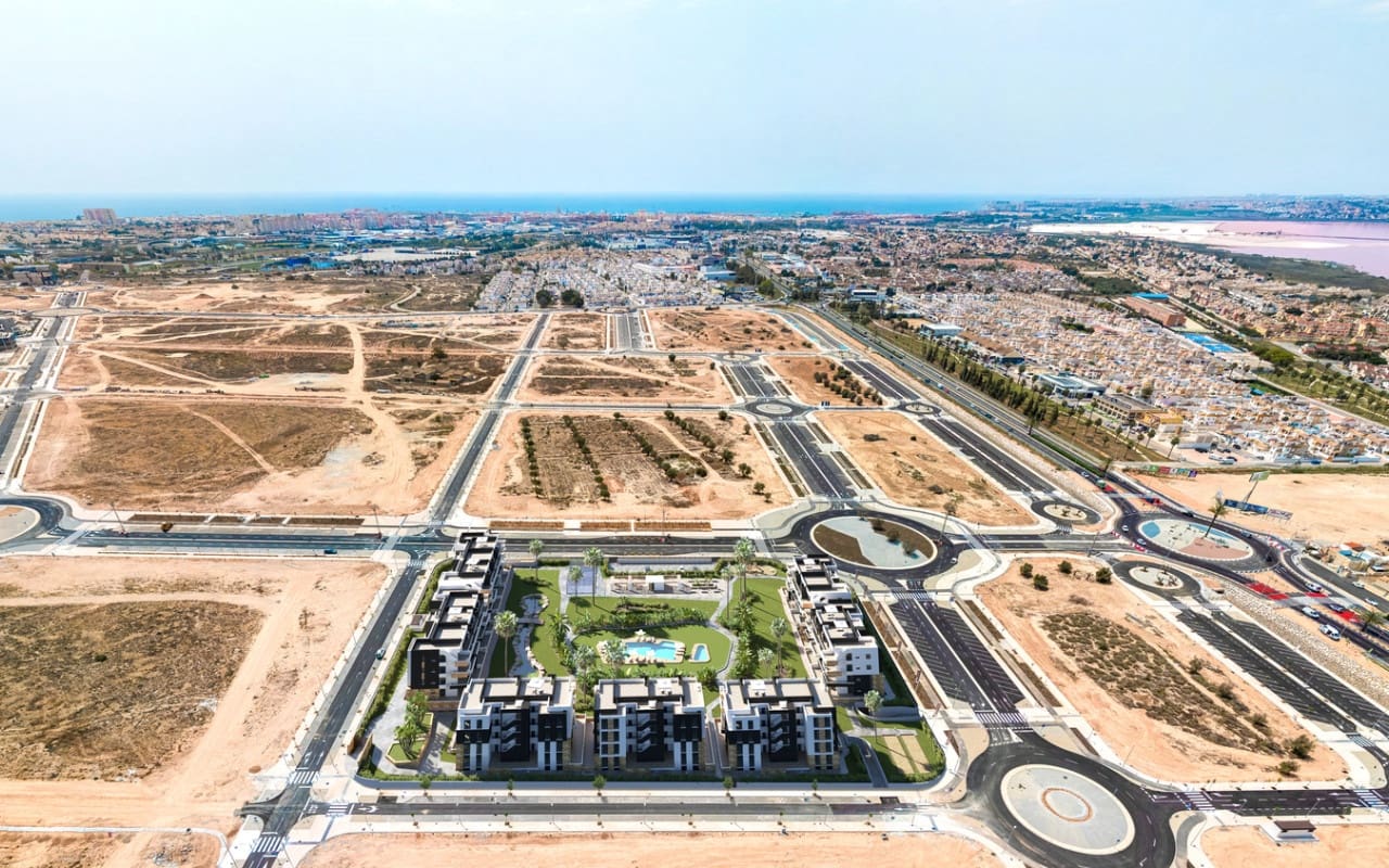 2 soveværelse Penthouse til salg i Torrevieja med swimmingpool - € 340.000 (Ref: 9311549)