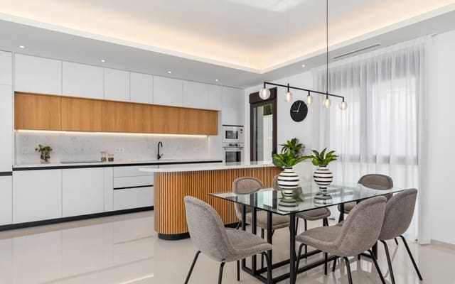 Chalet de 3 habitaciones en Ciudad Quesada, Rojales en venta - 766.380 € (Ref: 9325471)