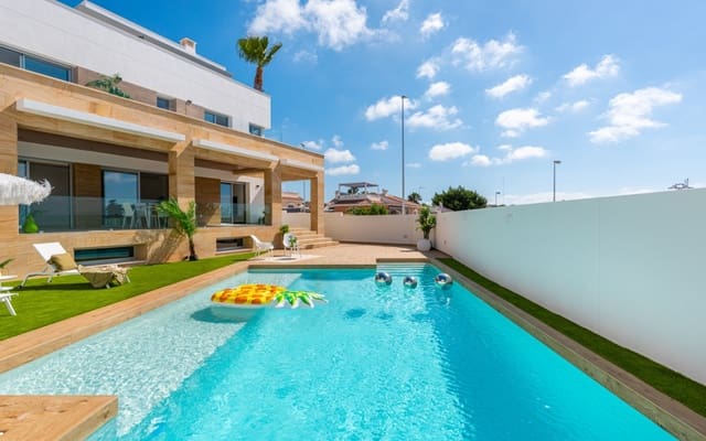 4 Zimmer Villa zu verkaufen in Ciudad Quesada, Rojales - 821.910 € (Ref: 9325474)