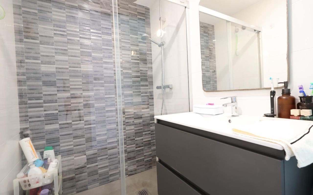 2 bedroom Townhouse for sale in Pilar de la Horadada with pool - € 225,000 (Ref: 9331298)