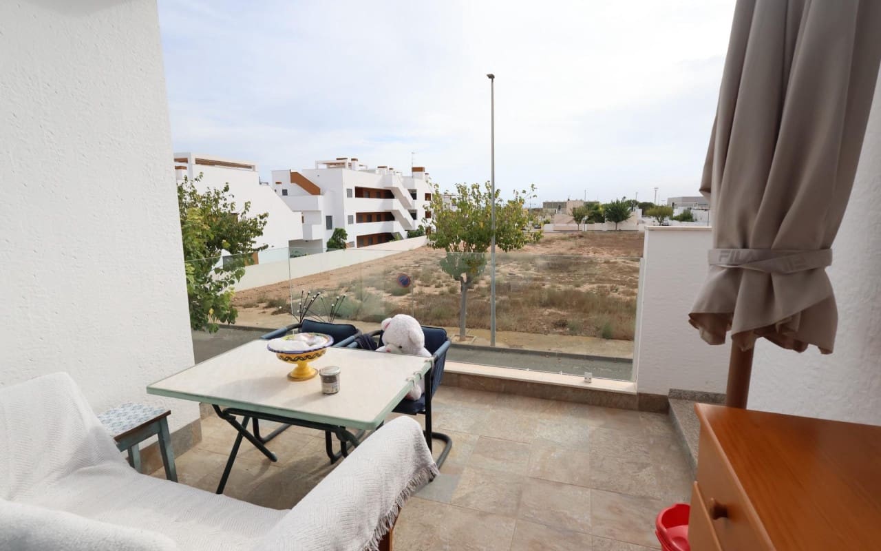 2 bedroom Townhouse for sale in Pilar de la Horadada with pool - € 225,000 (Ref: 9331298)