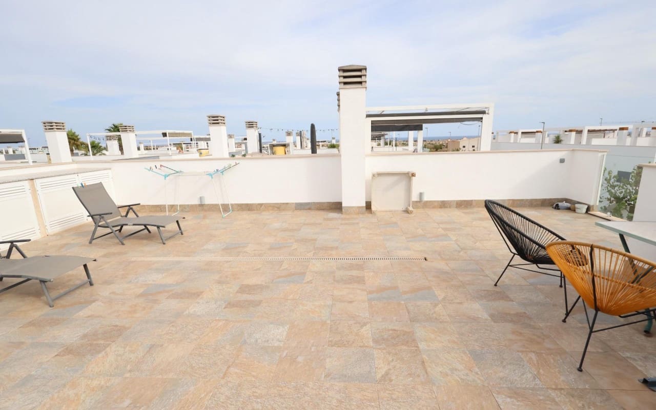 2 bedroom Townhouse for sale in Pilar de la Horadada with pool - € 225,000 (Ref: 9331298)
