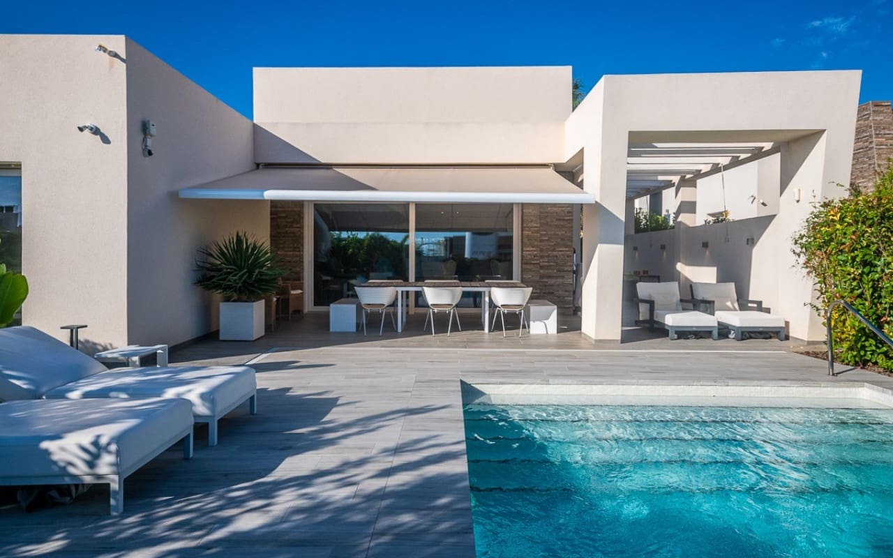 2 slaapkamer Villa te koop in Algorfa - € 660.000 (Ref: 9340101)