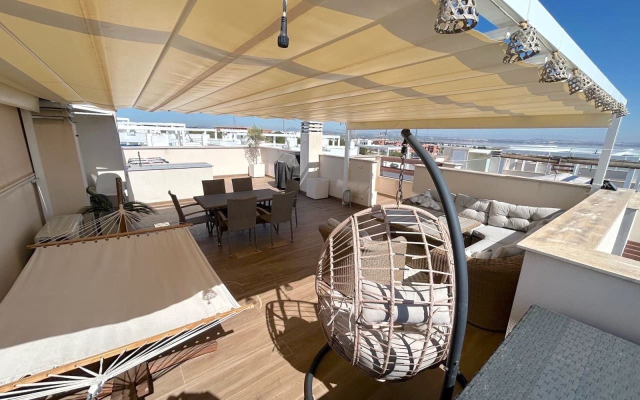 3 camera da letto Attico in vendita in Torrevieja con piscina - 359.000 € (Rif: 9340191)