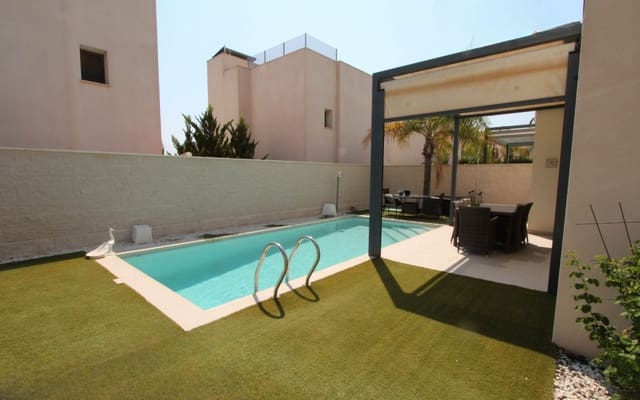 2 chambre Villa/Maison à vendre à Doña Pepa, Rojales avec piscine - 315 000 € (Ref: 9357626)