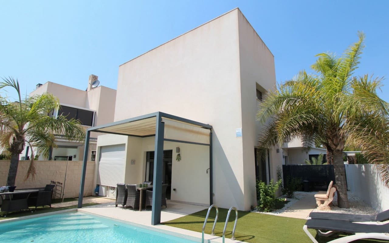 2 chambre Villa/Maison à vendre à Dona Pepa avec piscine - 315 000 € (Ref: 9357626)