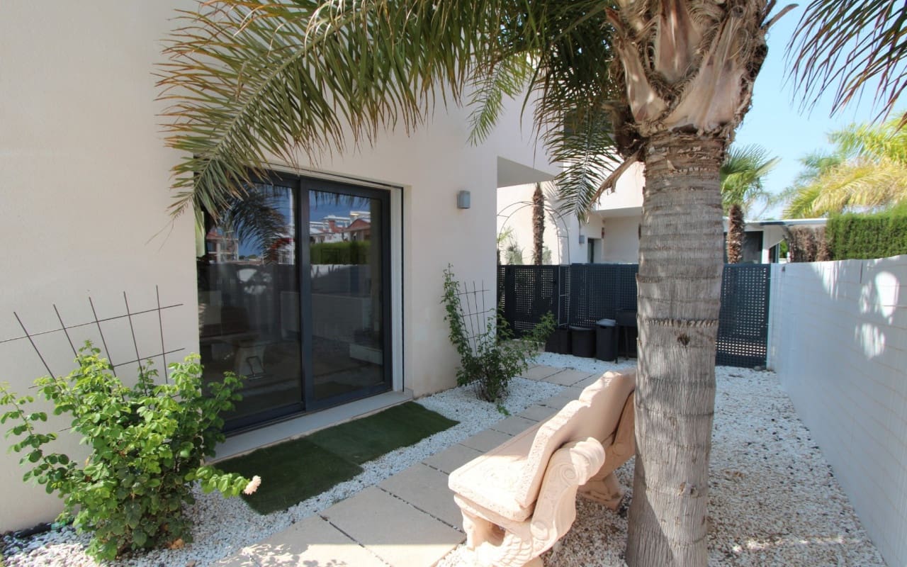 2 chambre Villa/Maison à vendre à Dona Pepa avec piscine - 315 000 € (Ref: 9357626)