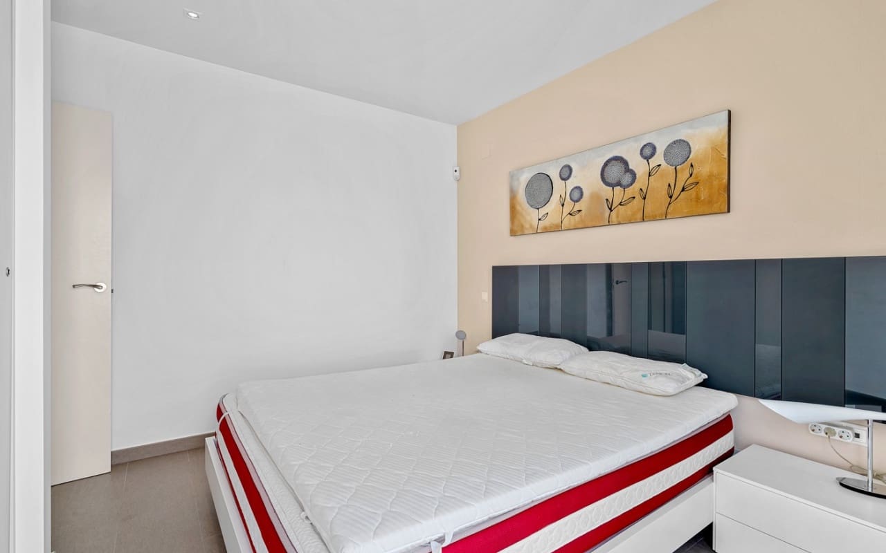 3 Zimmer Villa zu verkaufen in Ciudad Quesada mit Pool - 480.000 € (Ref: 9357628)