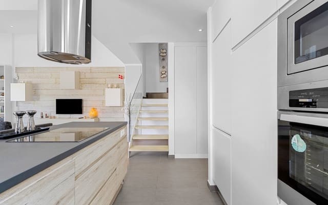 3 Zimmer Villa zu verkaufen in Ciudad Quesada, Rojales mit Pool - 480.000 € (Ref: 9357628)