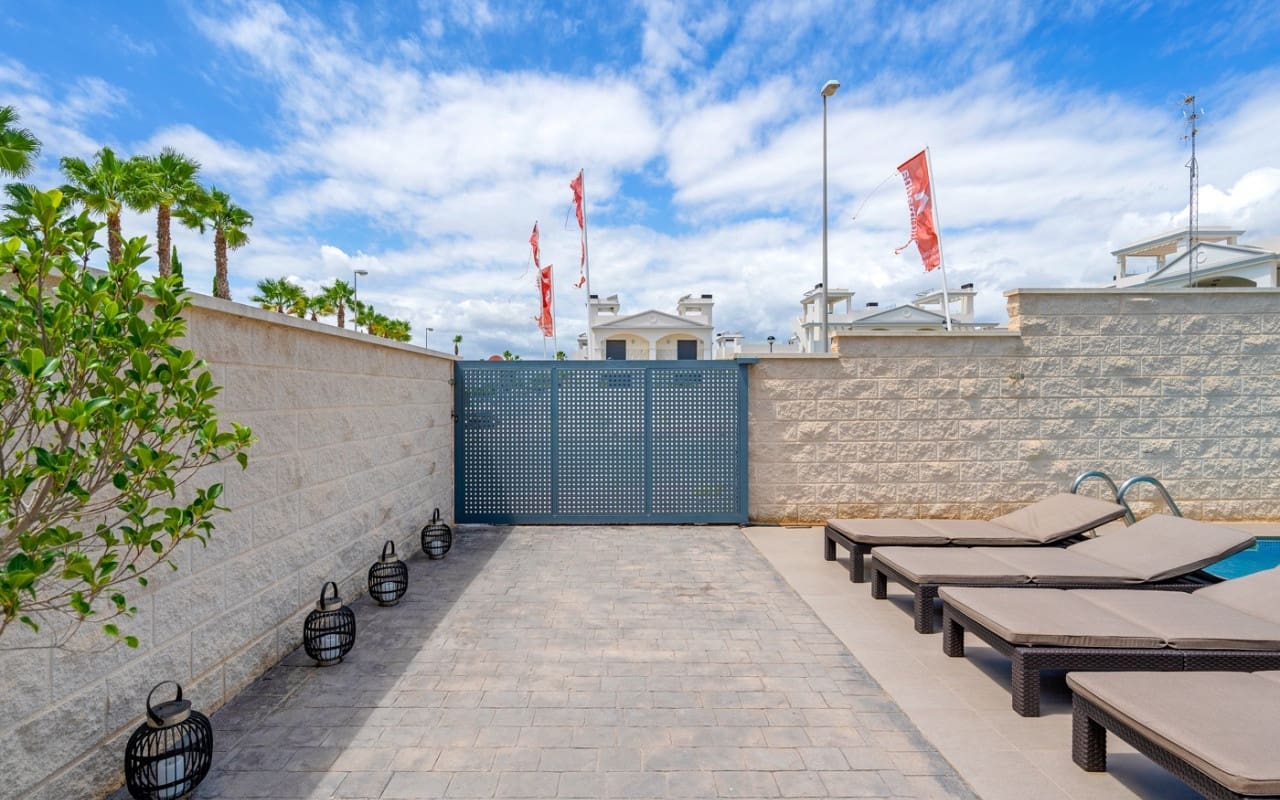 3 Zimmer Villa zu verkaufen in Ciudad Quesada mit Pool - 480.000 € (Ref: 9357628)