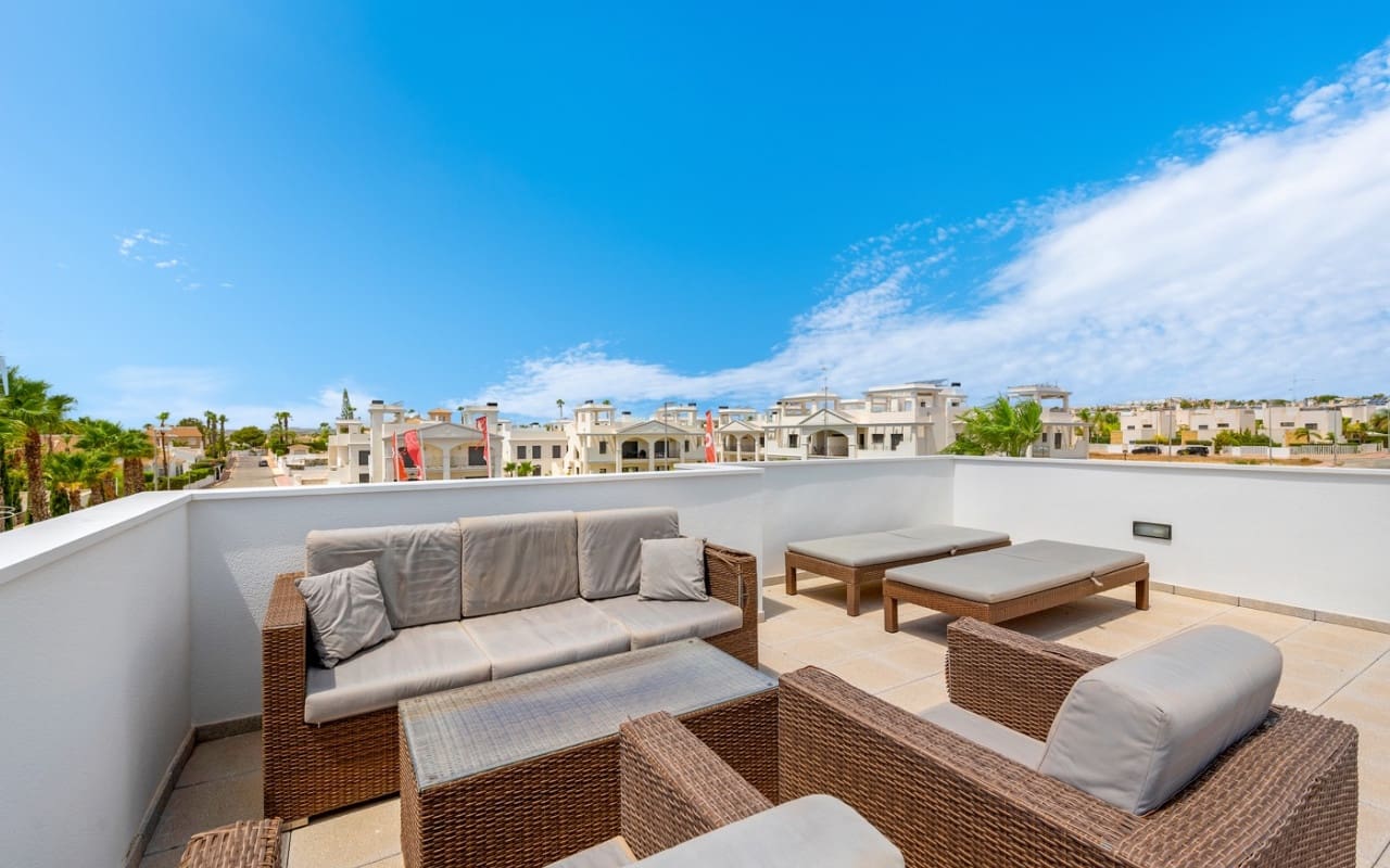 3 Zimmer Villa zu verkaufen in Ciudad Quesada mit Pool - 480.000 € (Ref: 9357628)