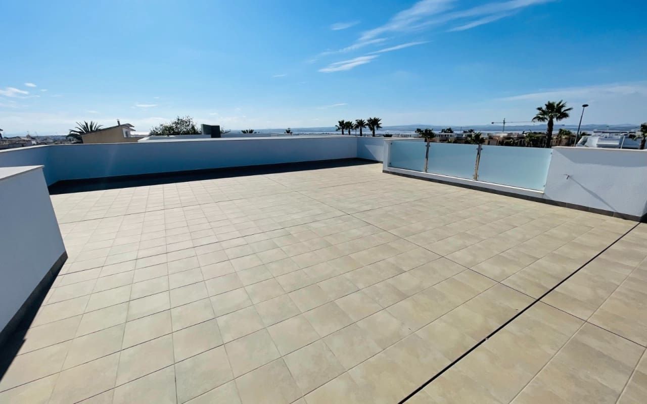 Chalet de 5 habitaciones en Torrevieja en venta - 980.000 € (Ref: 9357733)