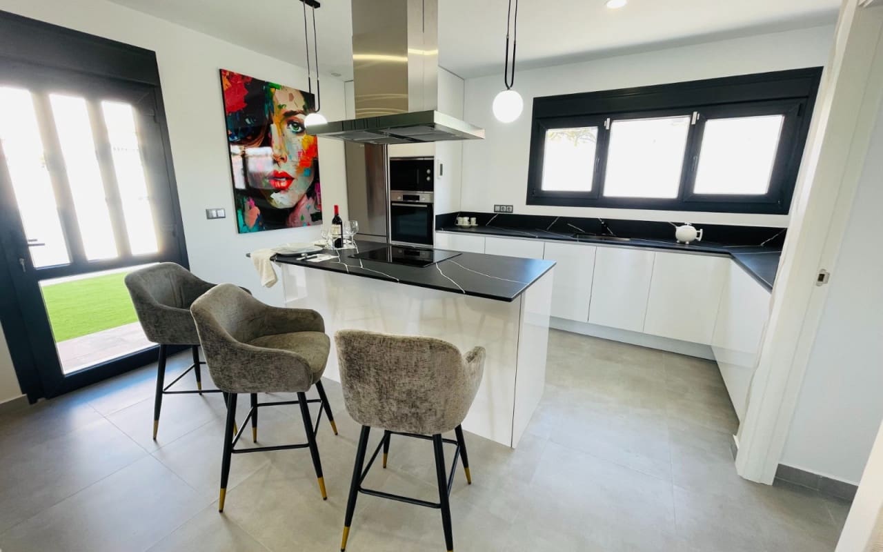 Chalet de 5 habitaciones en Torrevieja en venta - 980.000 € (Ref: 9357733)