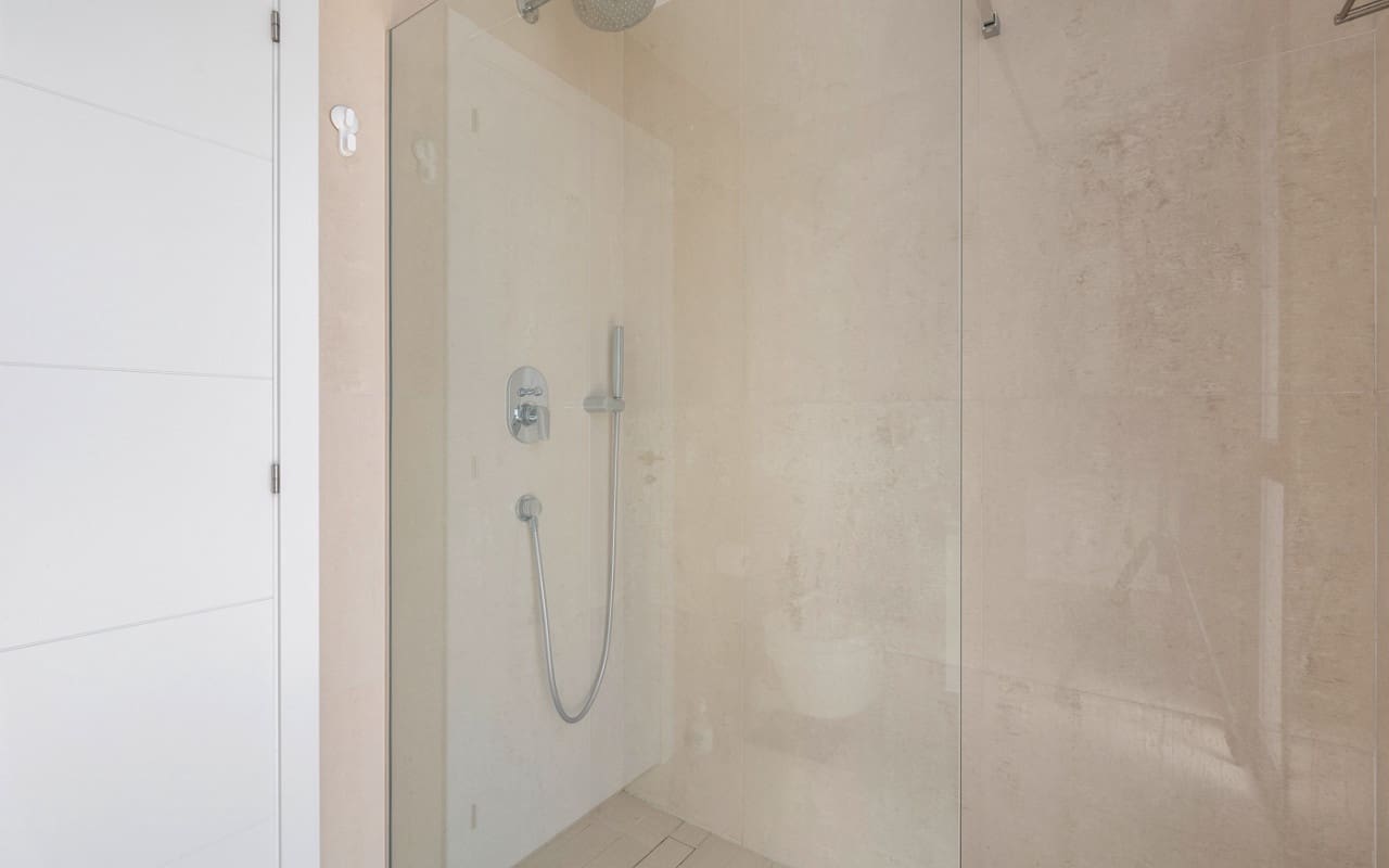 Chalet de 4 habitaciones en Ciudad Quesada en venta con piscina - 640.000 € (Ref: 9357737)