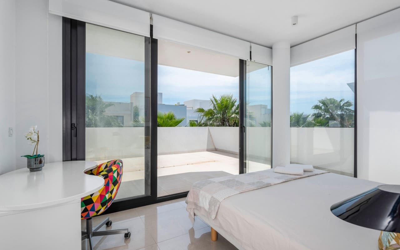 Chalet de 4 habitaciones en Ciudad Quesada en venta con piscina - 640.000 € (Ref: 9357737)